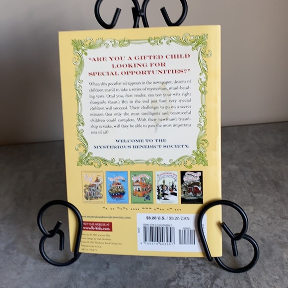 ๐3/$15๐The Mysterious Benedict Society Book - Picture 2 of 2